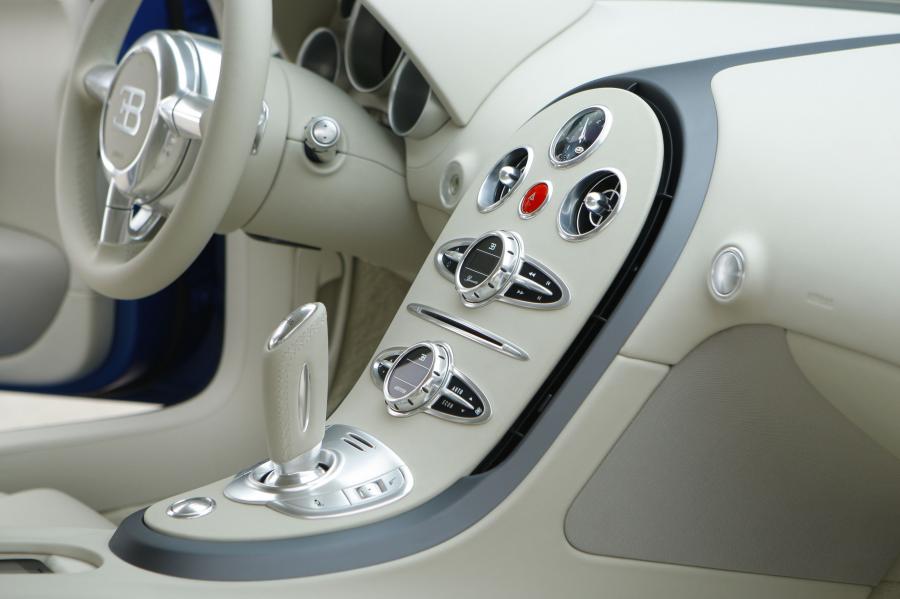  Bugatti Veyron 16.4 Bleu Centenaire 2009 года  (фото 10 из 21)